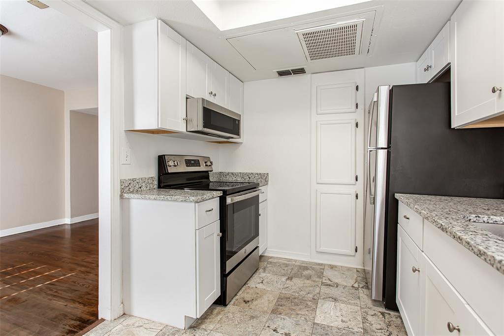 6460 Bordeaux Avenue Property Photo 17
