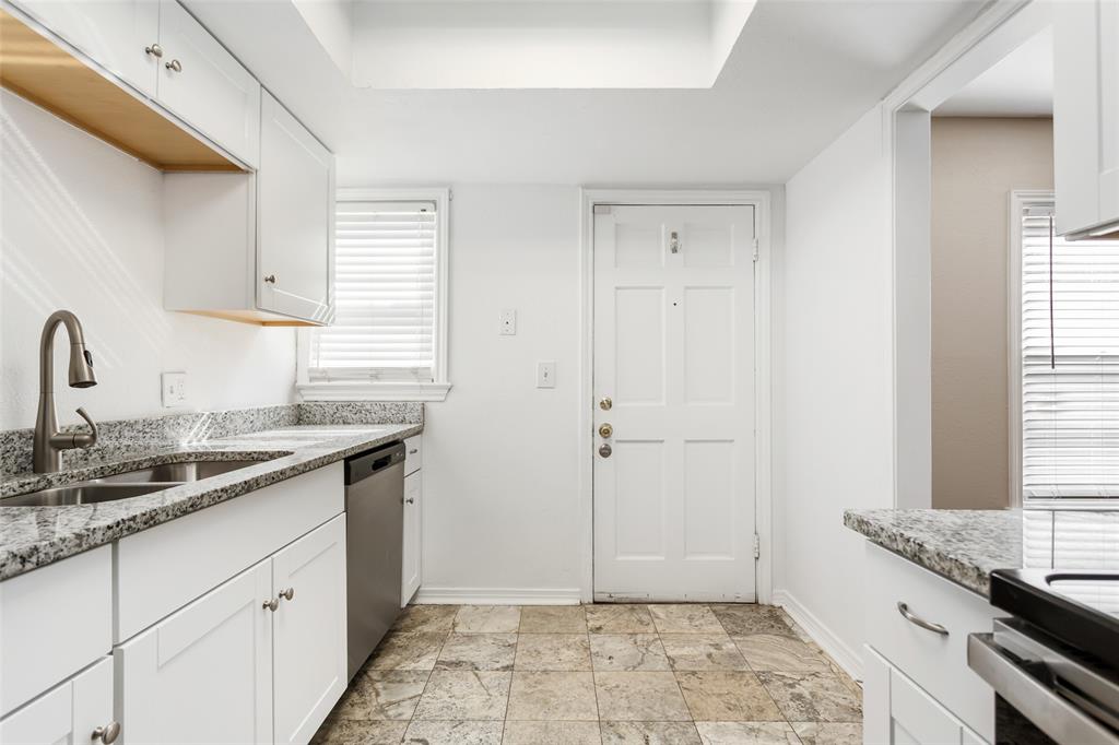 6460 Bordeaux Avenue Property Photo 18