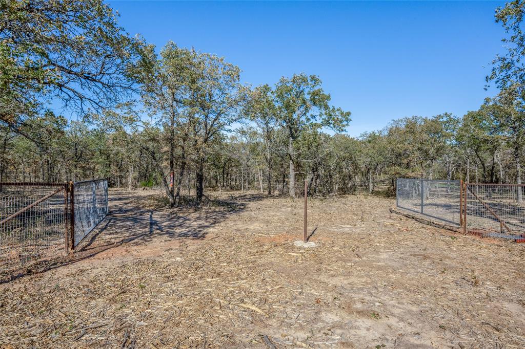 2716 County Road 3672 Property Photo 11