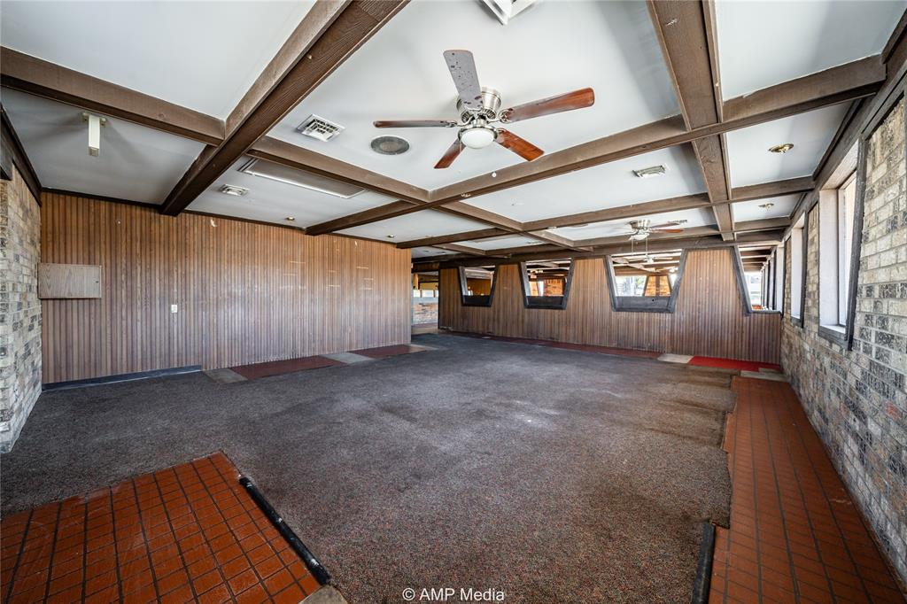 702 N Swenson Street Property Photo 7
