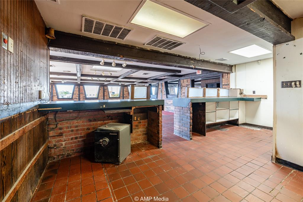 702 N Swenson Street Property Photo 11