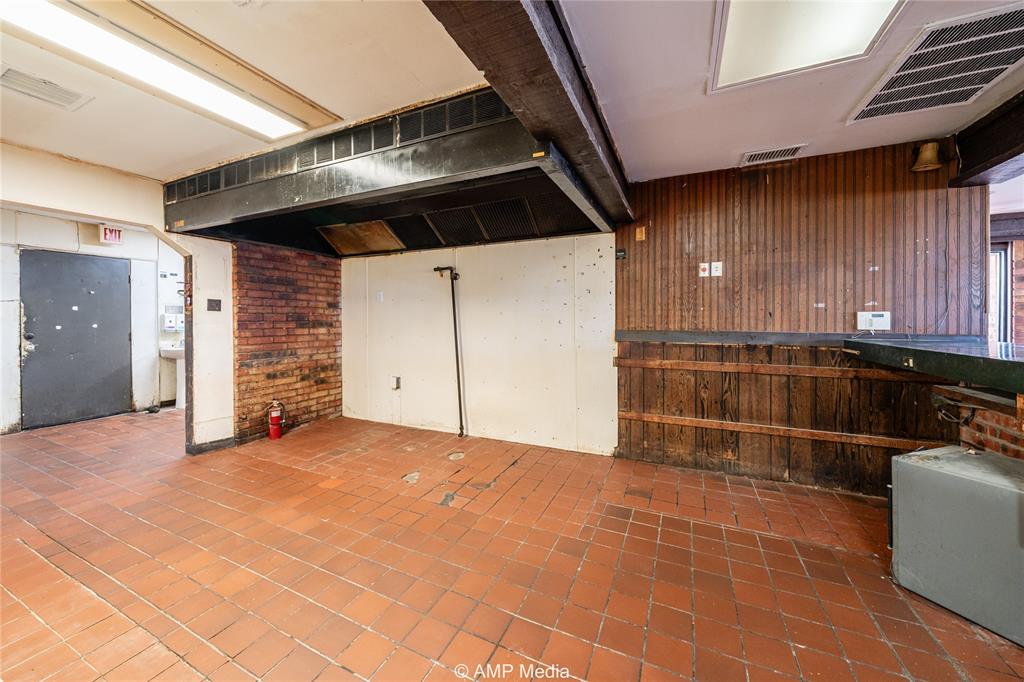702 N Swenson Street Property Photo 12