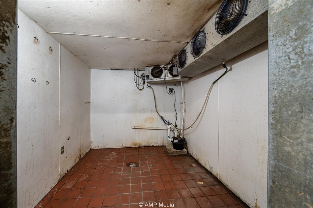 702 N Swenson Street Property Photo 15