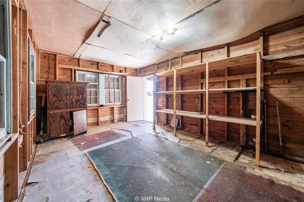 702 N Swenson Street Property Photo 24