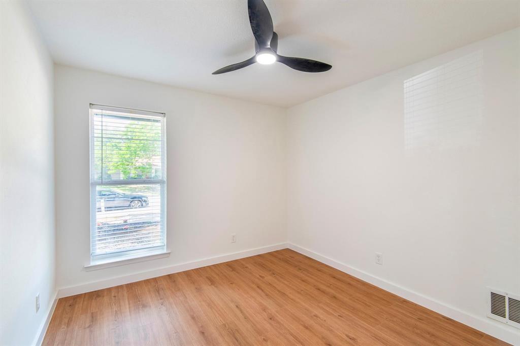 316 Gwendola Drive Property Photo 23