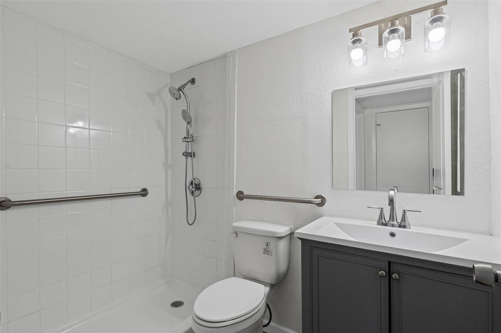 3722 Pinebrook Drive Property Photo 12