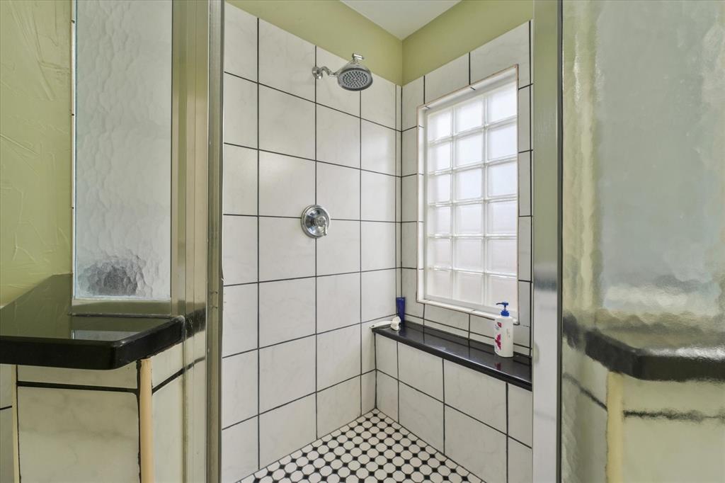 5112 Knight Drive Property Photo 12