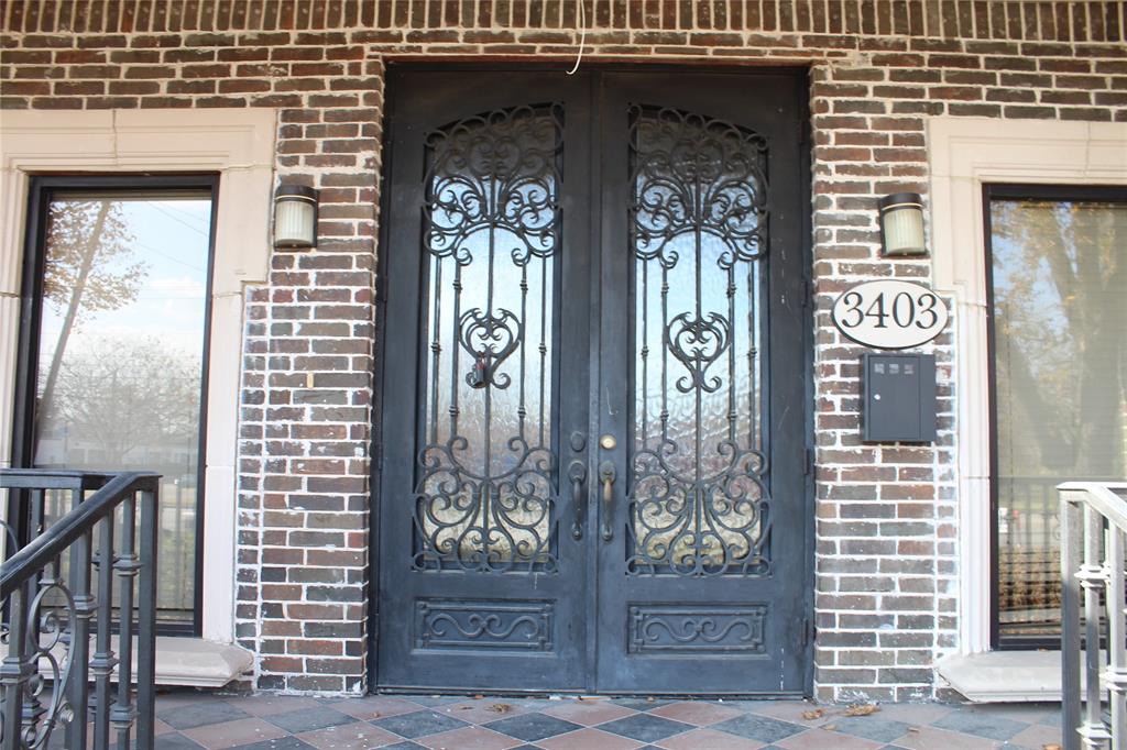 3403 N Beach Street Property Photo 7