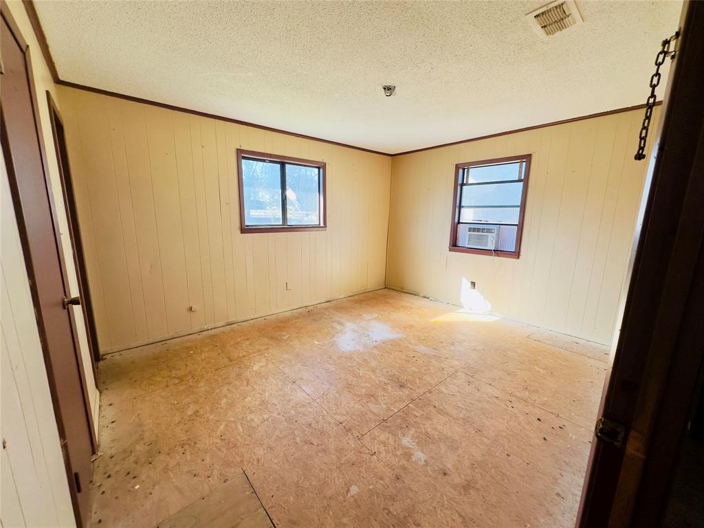 389 W Blackbourn Street Property Photo 6