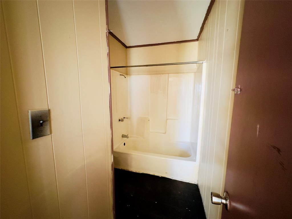 389 W Blackbourn Street Property Photo 8
