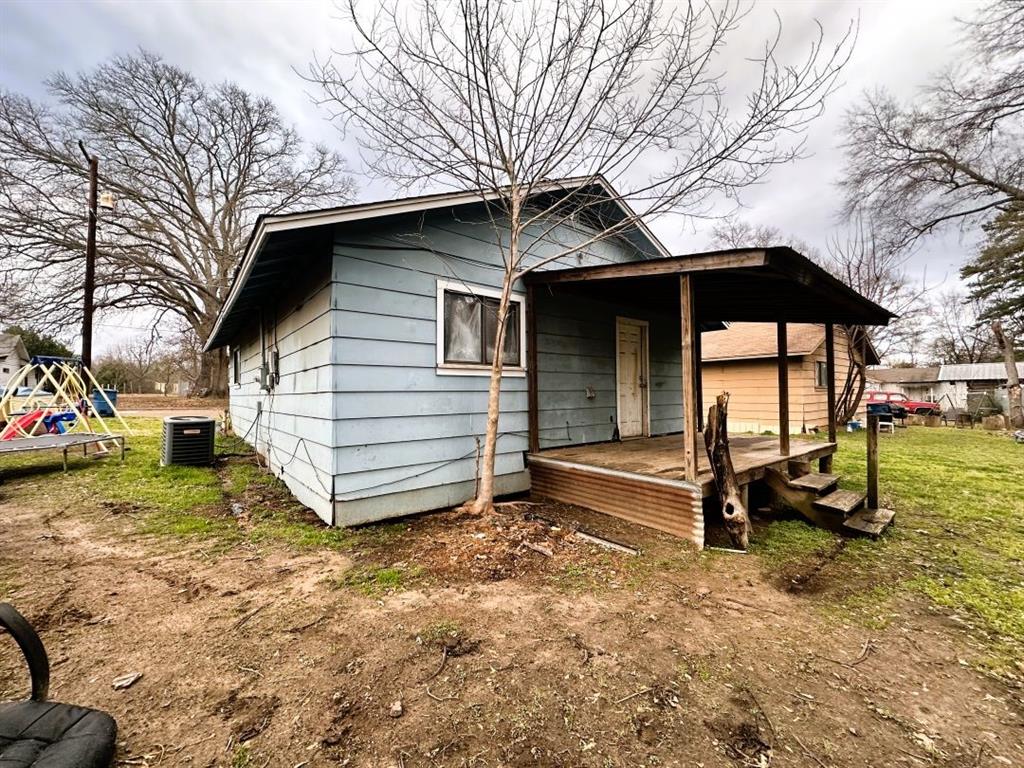 389 W Blackbourn Street Property Photo 18