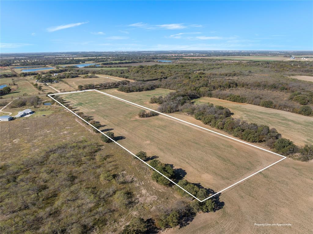 1707 W Lake Creek Road Property Photo 2