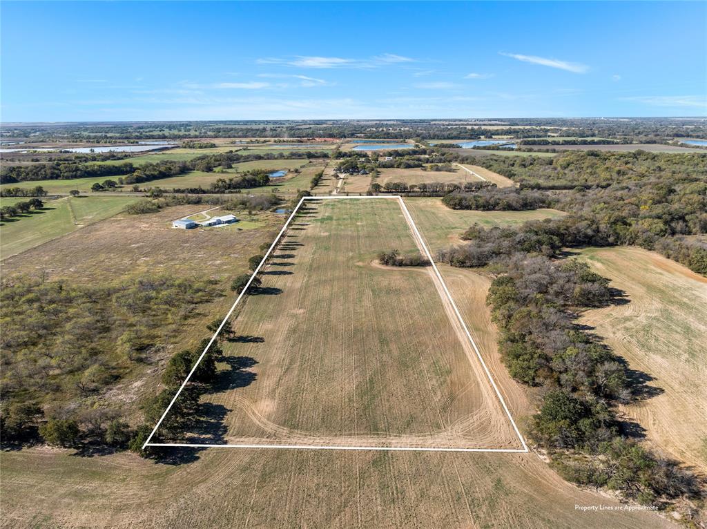 1707 W Lake Creek Road Property Photo 3