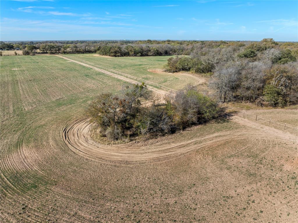 1707 W Lake Creek Road Property Photo 10