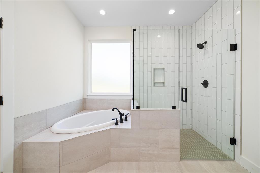 7538 Feather Bay Property Photo 13