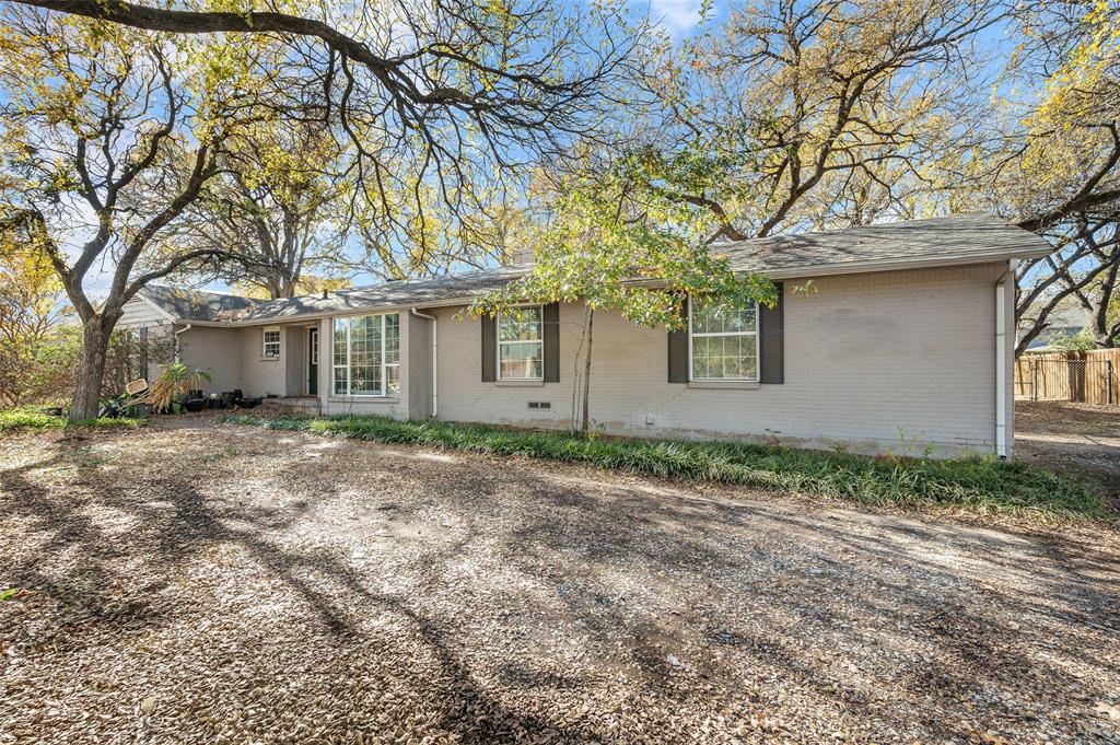 1415 N Macarthur Boulevard Property Photo 1