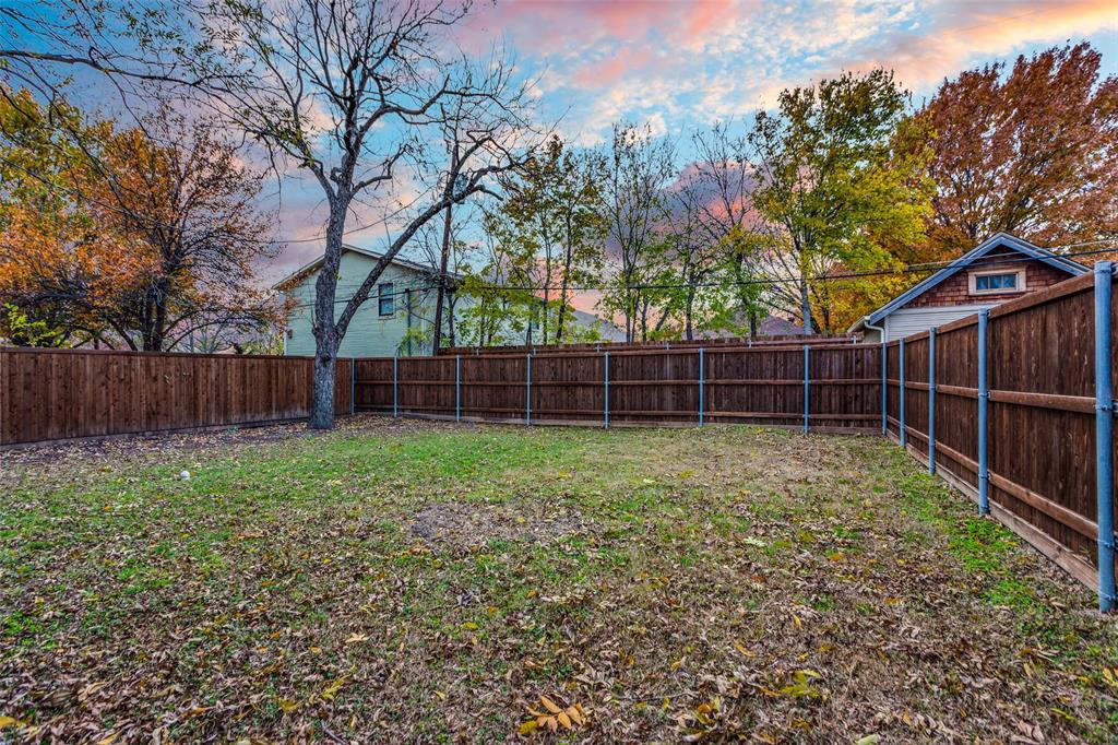 1924 S Henderson Street Property Photo 23