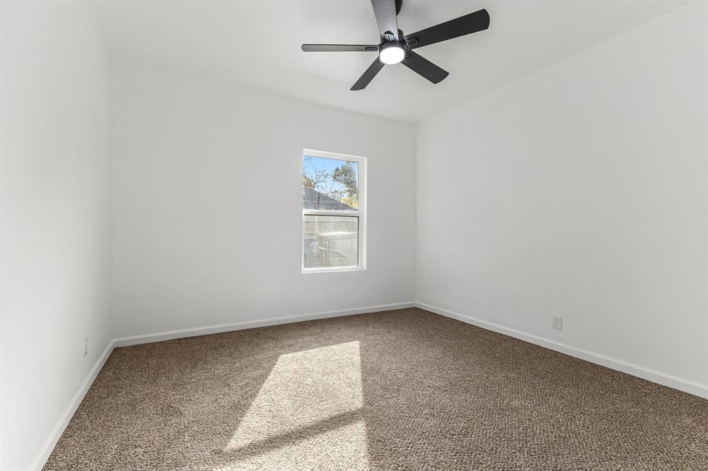 1203 S Waverly Drive Property Photo 14