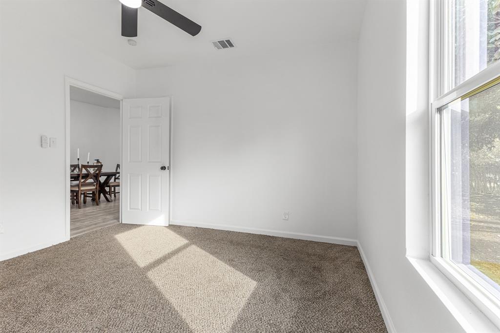 1203 S Waverly Drive Property Photo 15