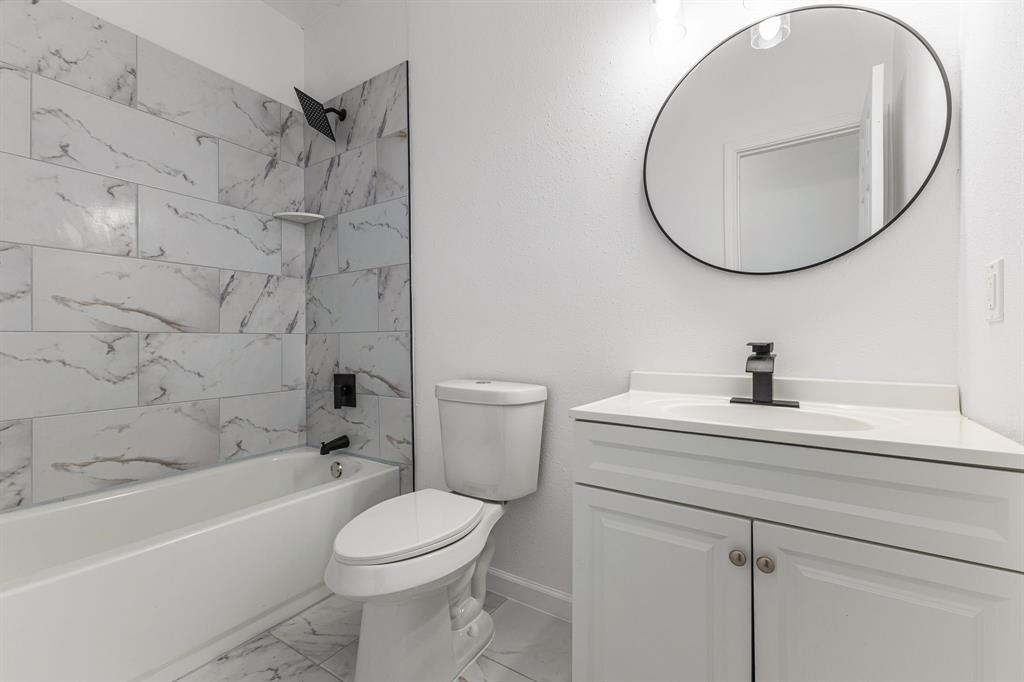 1203 S Waverly Drive Property Photo 16