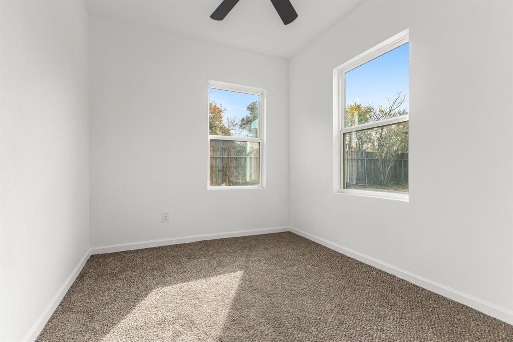 1203 S Waverly Drive Property Photo 17