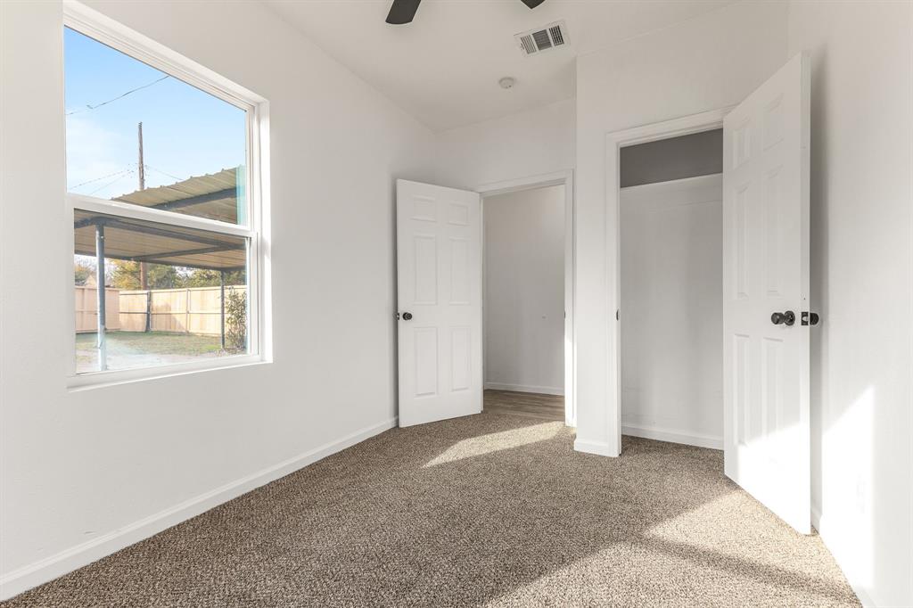 1203 S Waverly Drive Property Photo 18