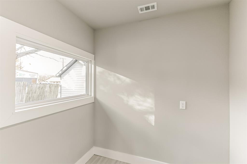 1503 N Center Street Property Photo 10