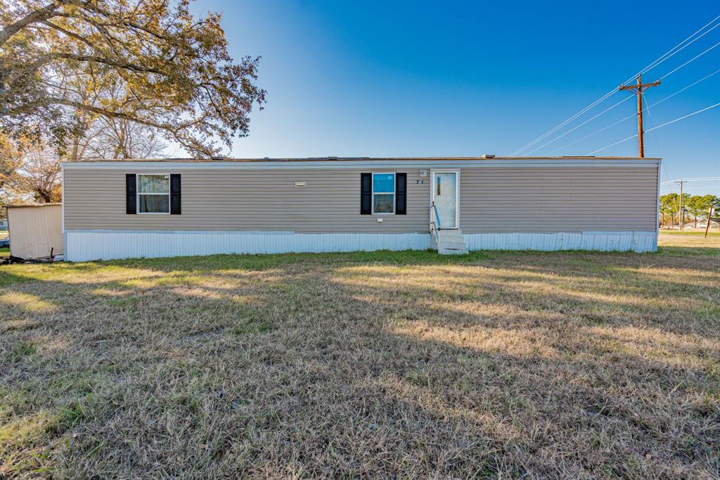 224 W Shadowwood Street Property Photo 1