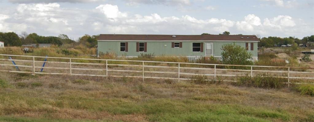 2595 Fm 982 Property Photo 3