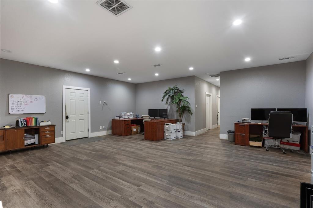 295 Ranch Trail Property Photo 18