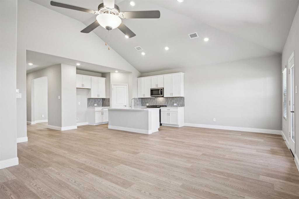 9201 Horse Herd Drive Property Photo 4