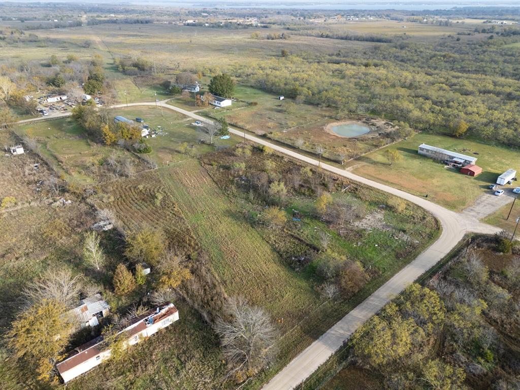 213 County Road 3072 Property Photo 6