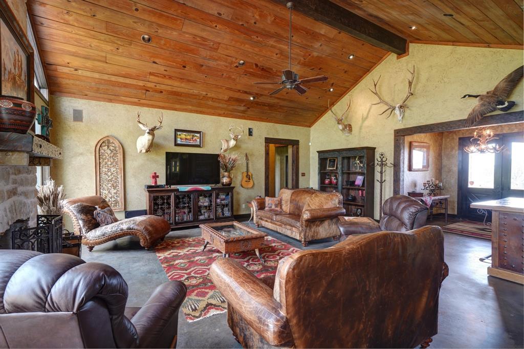 1084 Beddo Mountain Road Property Photo 11