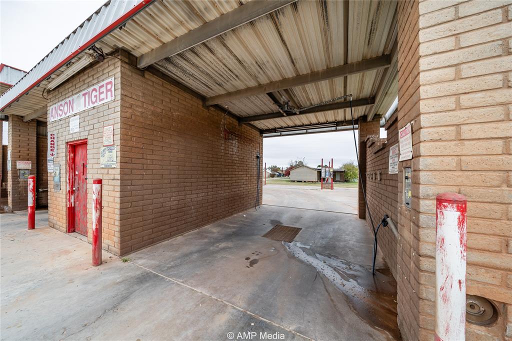 1432 17th Street Property Photo 7