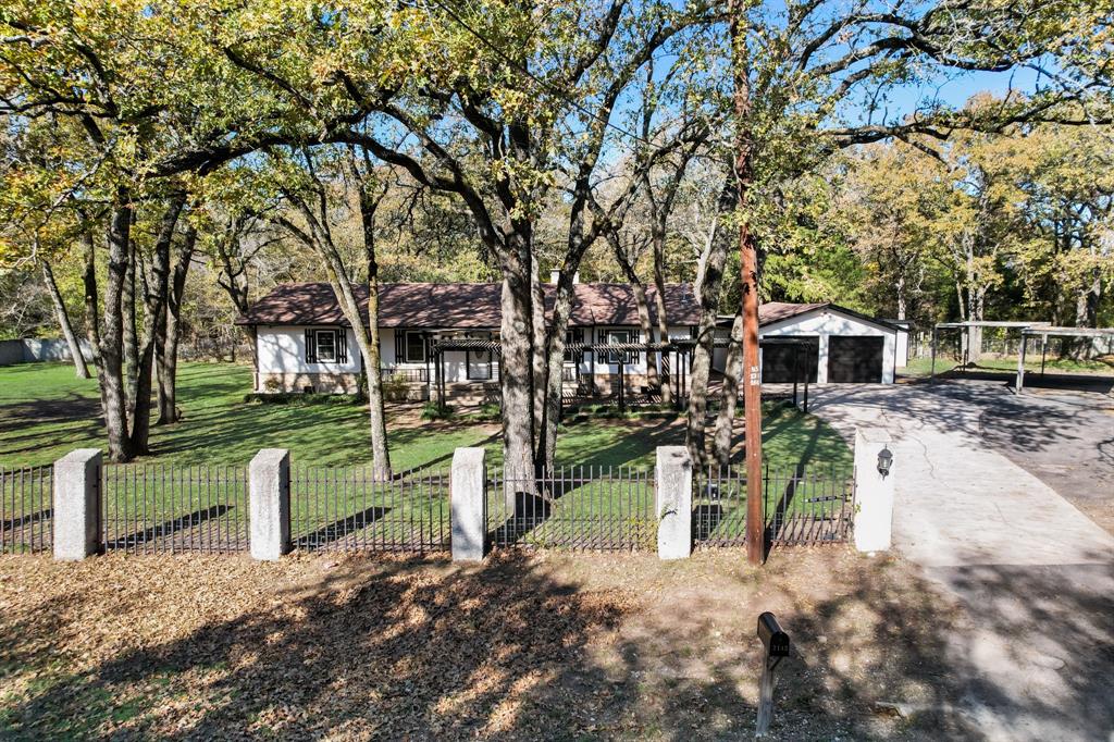 Picture of 2143 Royal Oaks Drive
