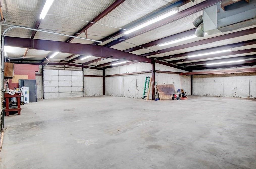 310 S Broadway Street Property Photo 6
