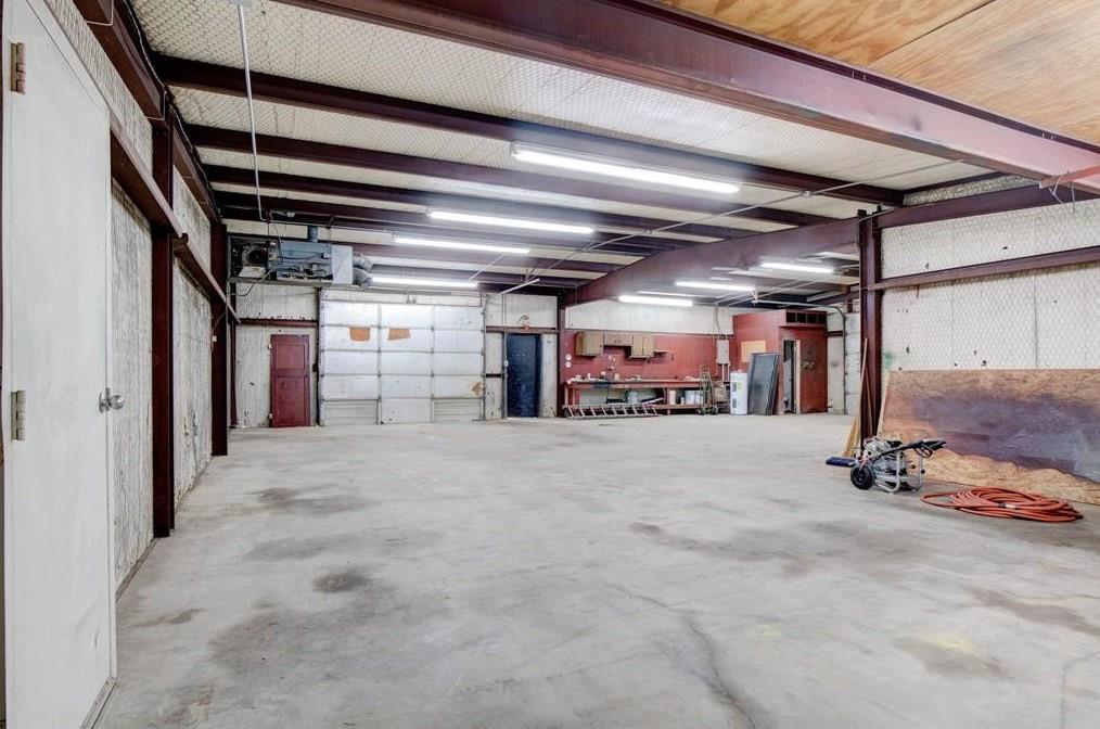 310 S Broadway Street Property Photo 7
