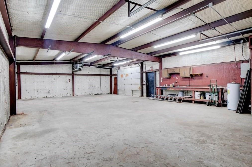 310 S Broadway Street Property Photo 9