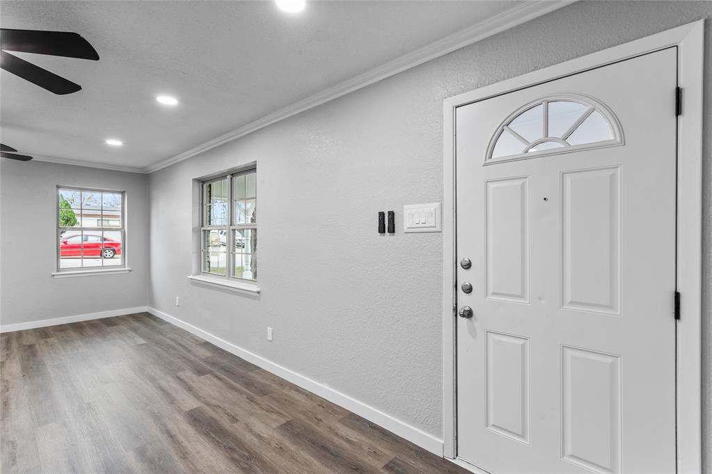 2141 Cliff Park Property Photo 6