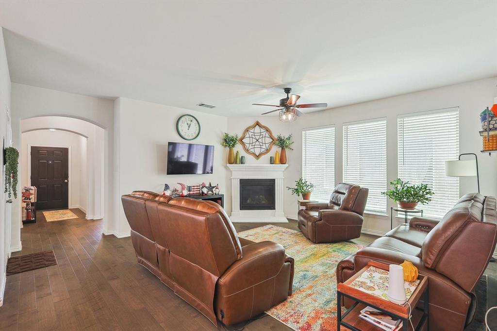 2133 Miramar Drive Property Photo 9