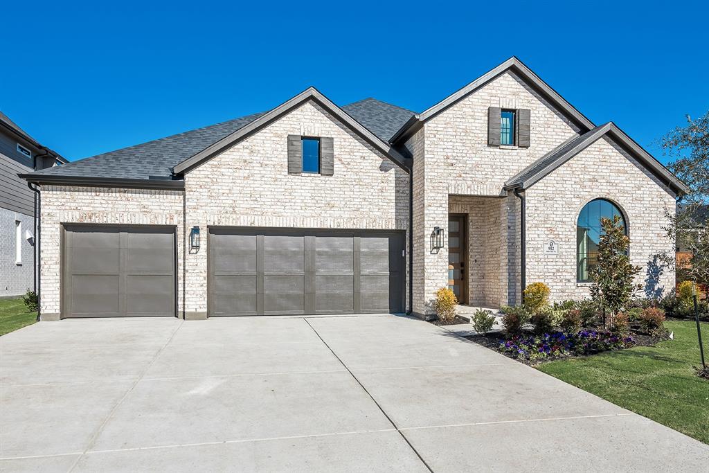 912 Shady Oaks Drive Property Photo