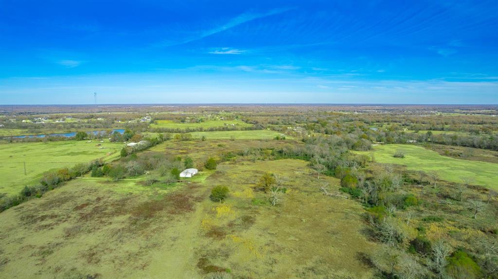 207 County Road 2315 Property Photo 4