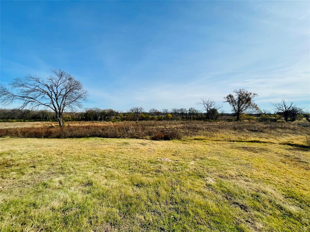 207 County Road 2315 Property Photo 14