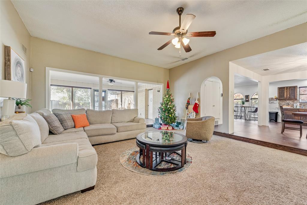 3401 Valley View Lane Property Photo 4