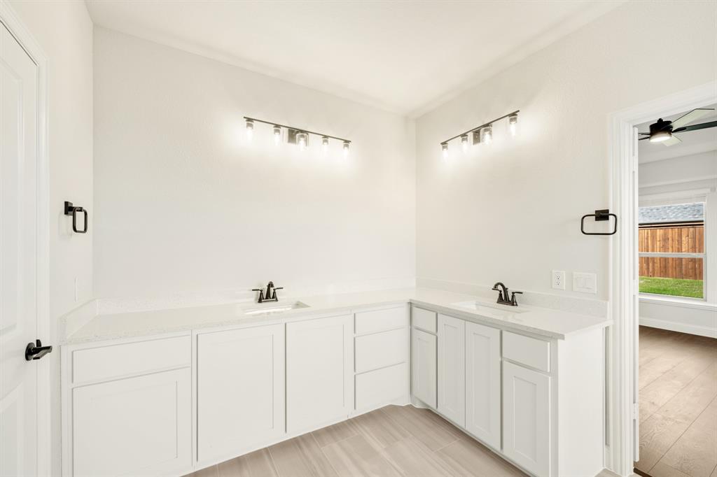 19 Osprey Street Property Photo 24