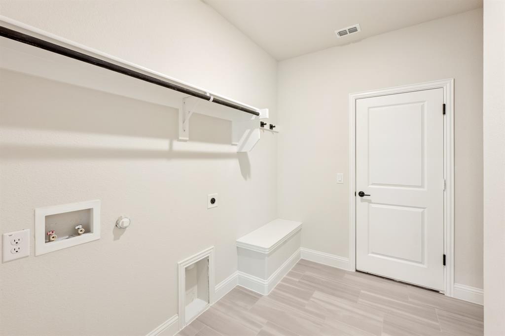 19 Osprey Street Property Photo 28