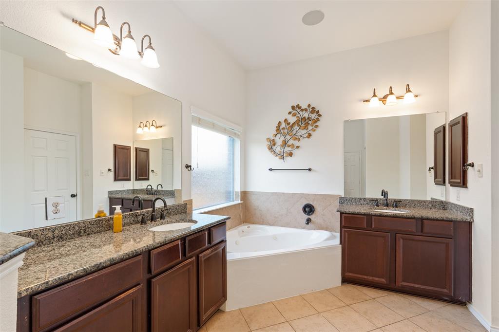 605 Gene Autry Lane Property Photo 8