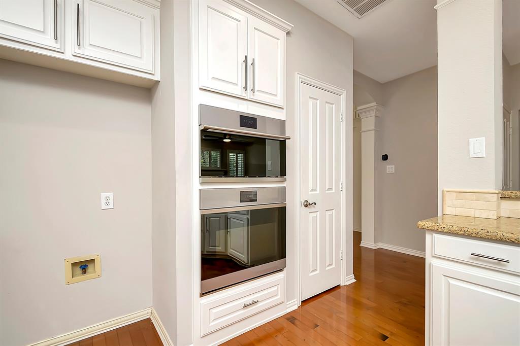 2429 Folkstone Way Property Photo 10