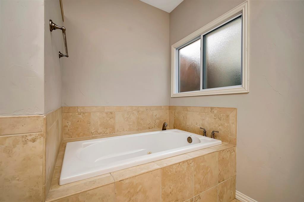 2429 Folkstone Way Property Photo 16