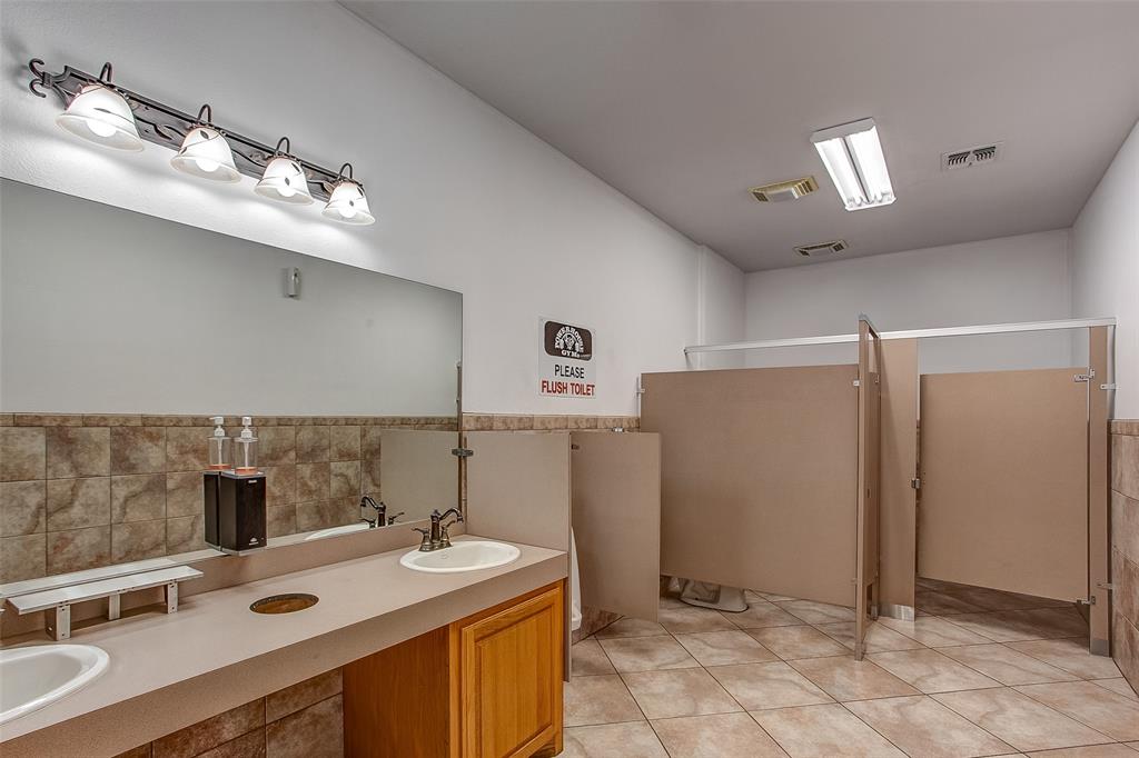 2420 Bob White Drive Property Photo 14
